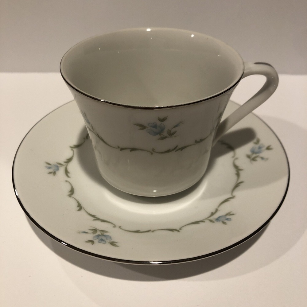 WYNDHAM Fine China‎ Tea Cup & Saucer Abby #640 Blue Flowers Platinum Trim